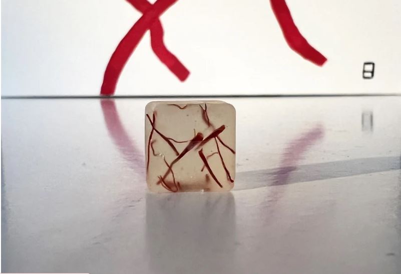 Opera n° 4 "La scalata" creazione artistica con fili di zafferano di Città della Pieve cofanetto da 9 pz